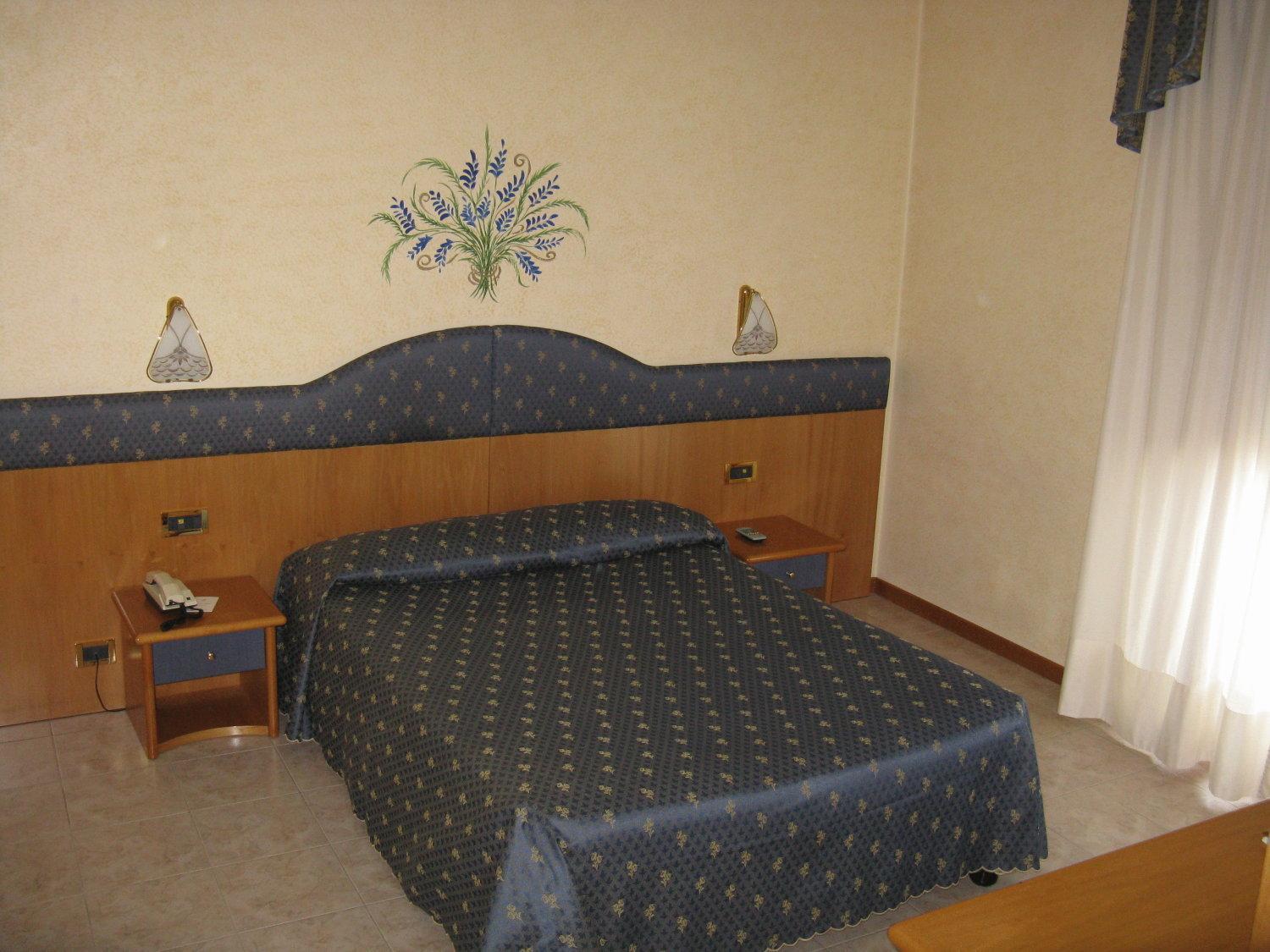 Hotel Faro Montichiari Exteriör bild